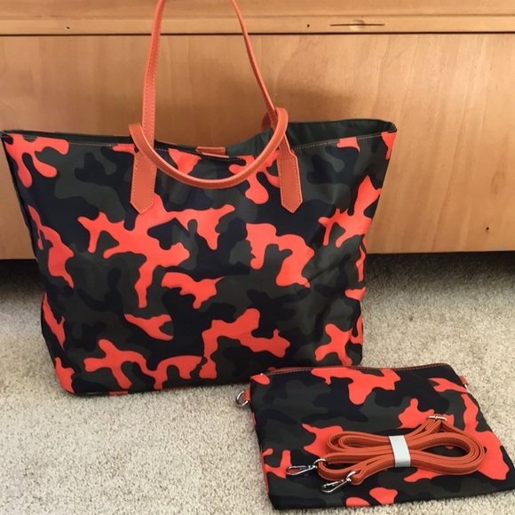 AH-DORNED skull rhinestone camo nylon large tote - Picture 4 of 10